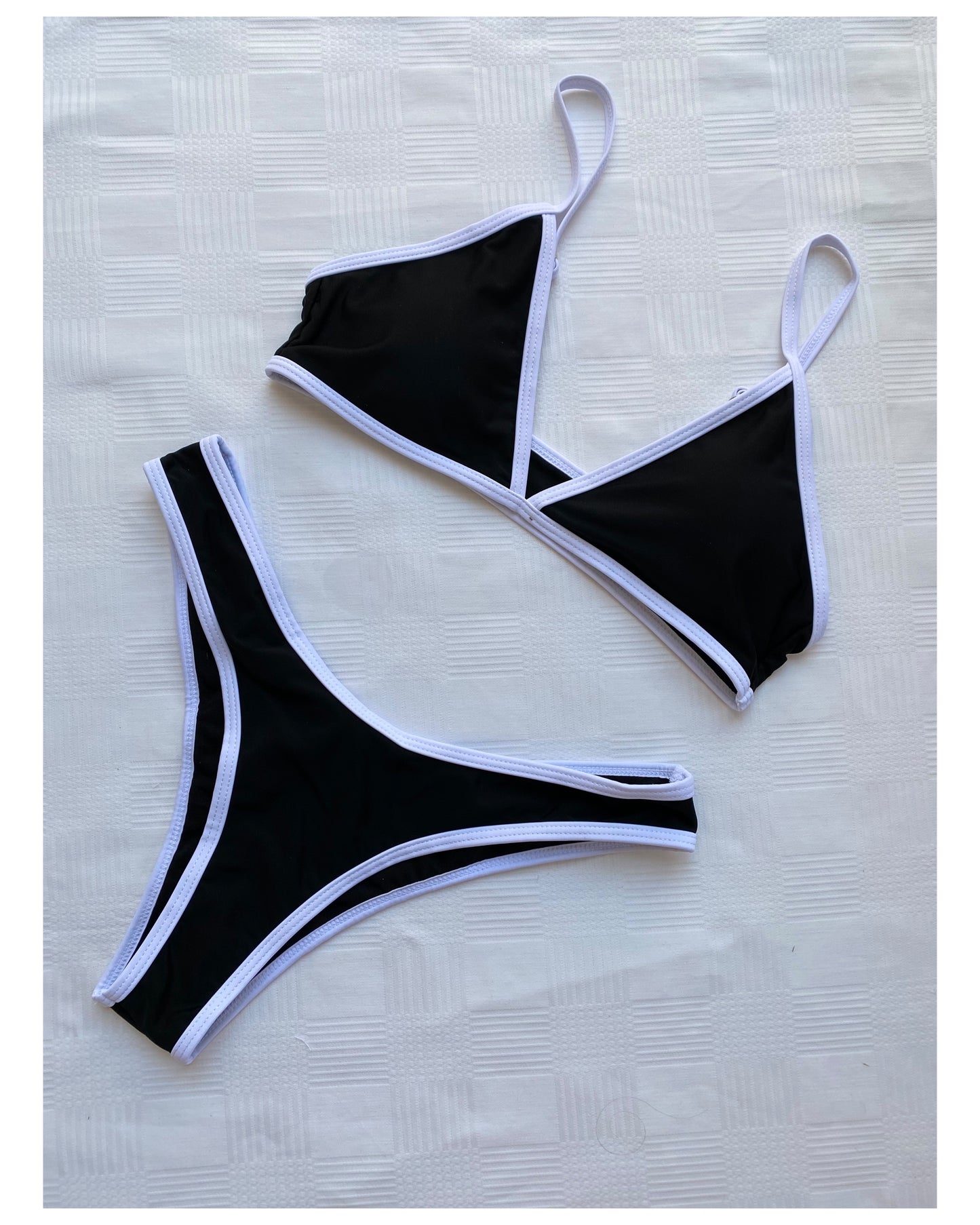 BONDI BEACH TRIANGLE-STYLE BIKINI SET