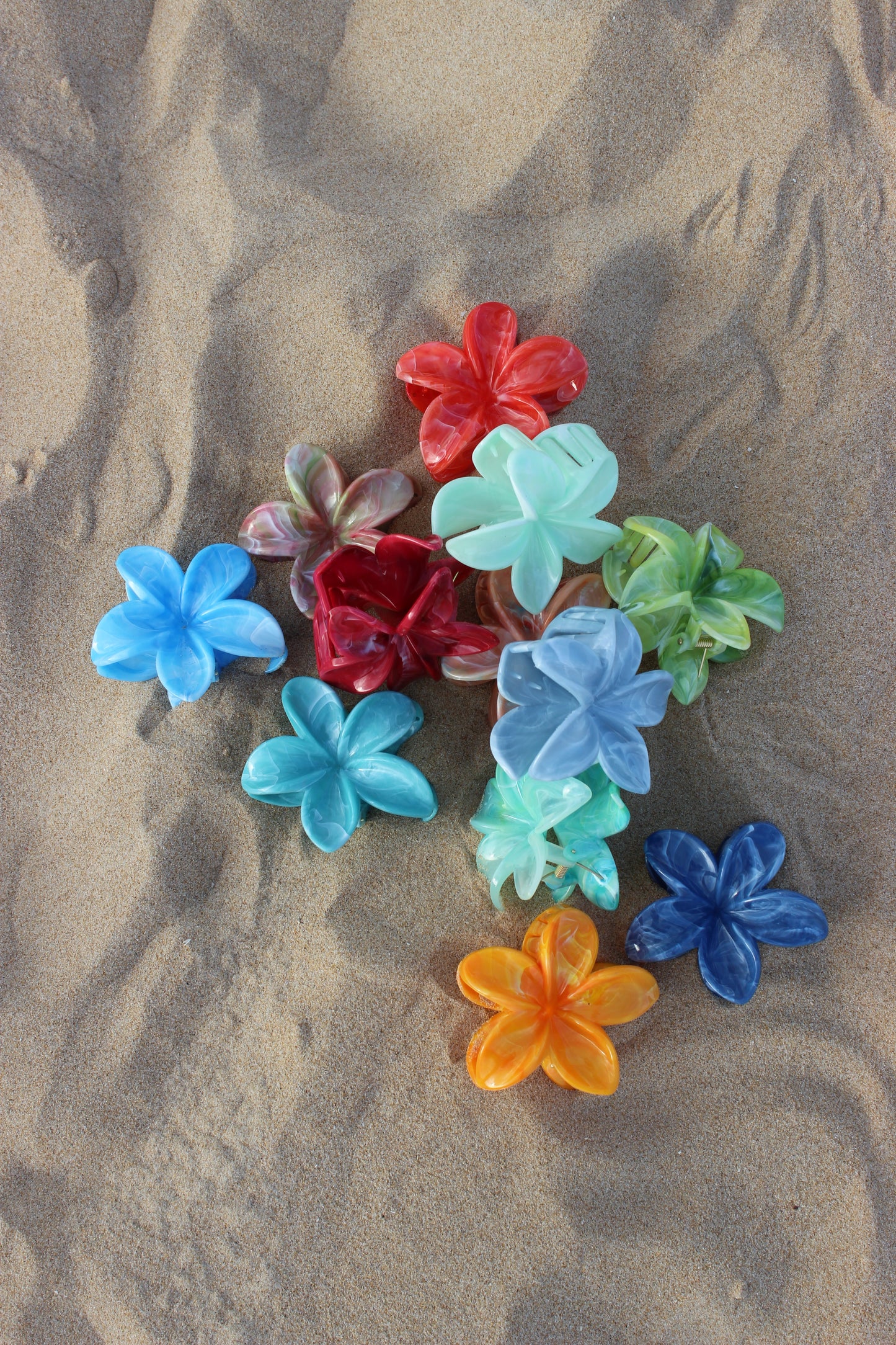 ISLAND PETAL CLAW CLIP