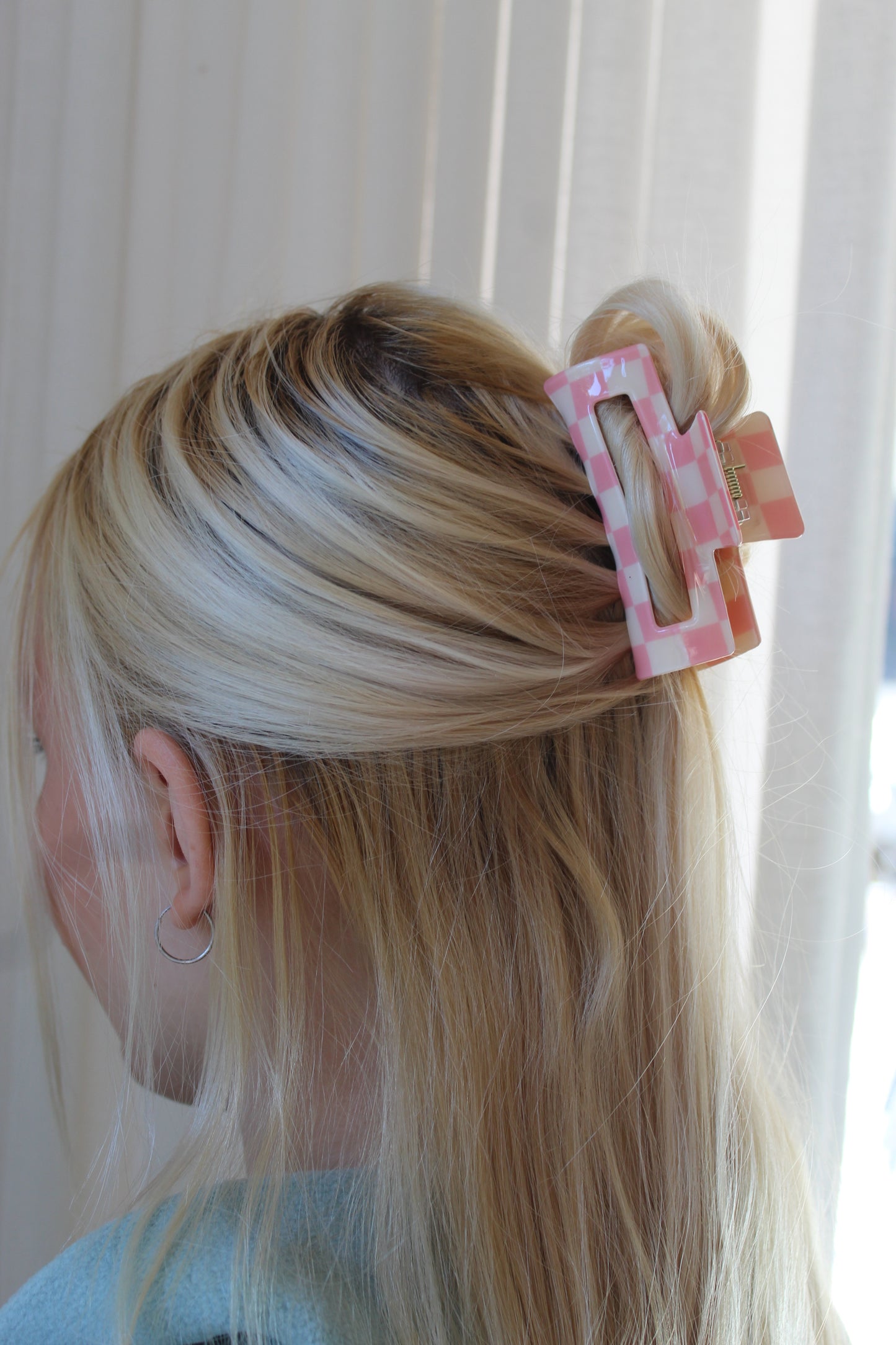 PINK SEASIDE HAIR CLAW CLIP