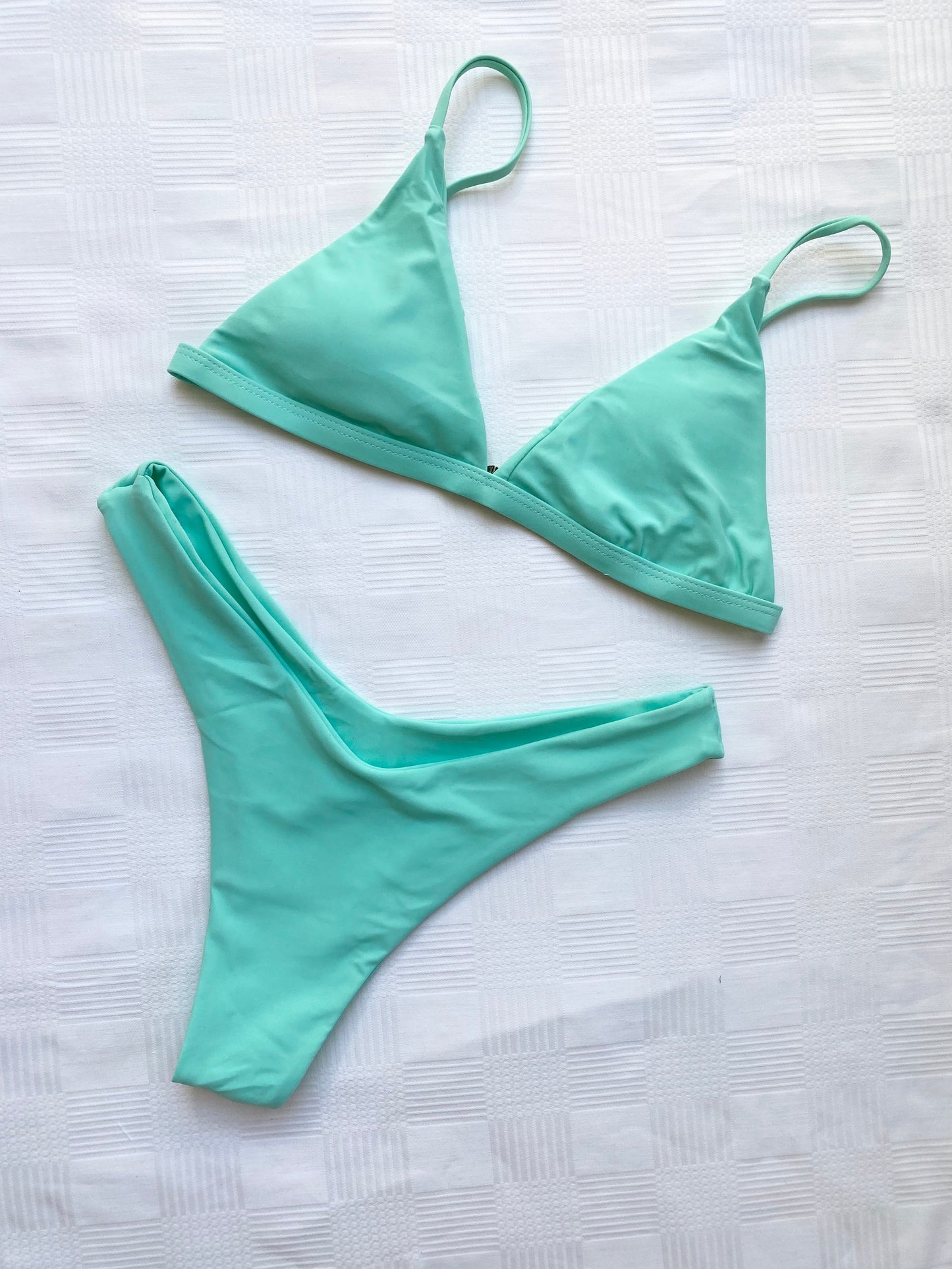 BYRON BAY TRIANGLE-STYLED BIKINI SET