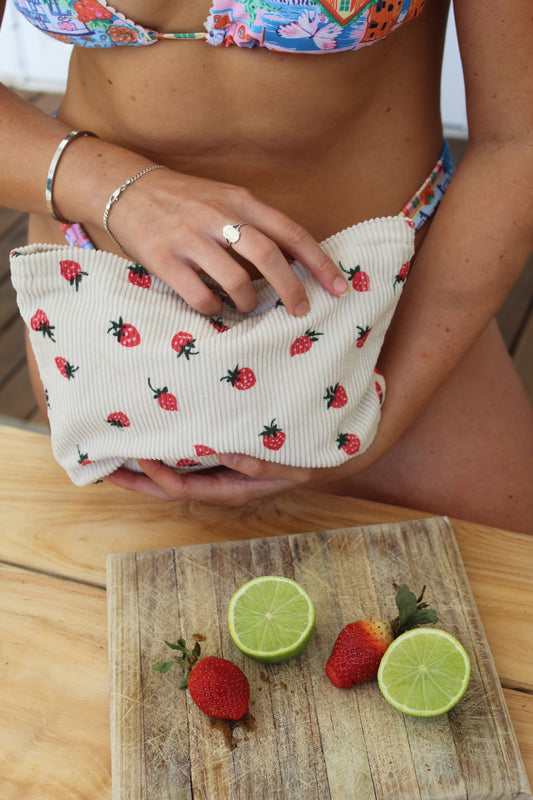 STRAWBERRIES AND CREAM POUCH