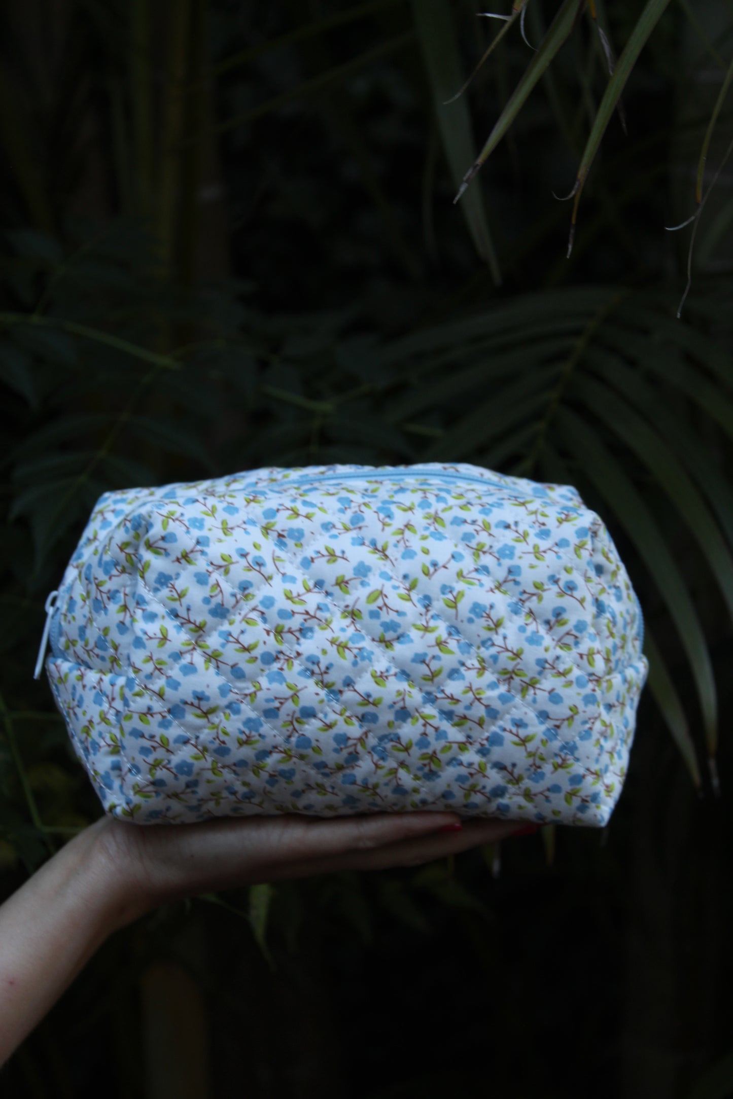 BLUEBERRY MUFFIN QUILTED MAKE-UP BAG